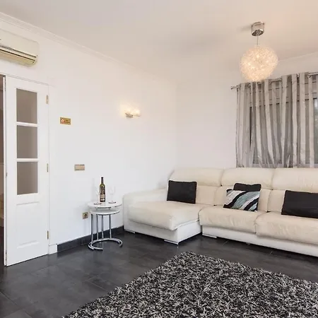 3 Bedroom Puerto Santiago Villa *