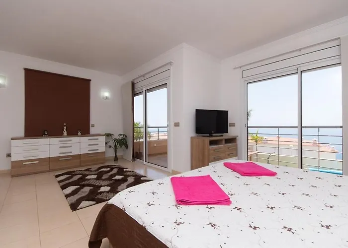 빌라 3 Bedroom Puerto Santiago 푸에르토 데 산티아고