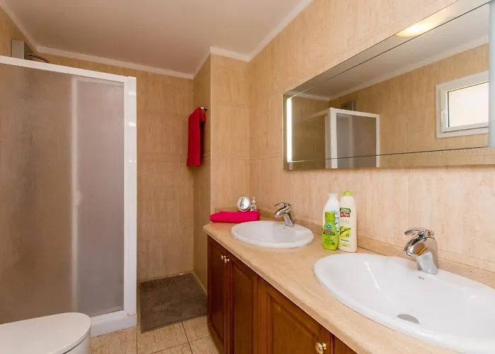 3 Bedroom Puerto Santiago * Puerto de Santiago (Tenerife)