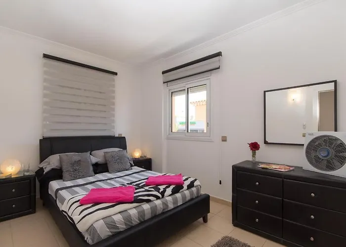 3 Bedroom Puerto Santiago Vila