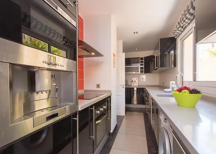 3 Bedroom Puerto Santiago Βίλα